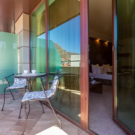 Persenk 5* Ντέβιν